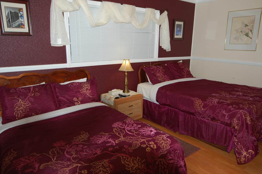 Tahoe Chalet Inn, The Theme Inn Lake Tahoe Airport Стая снимка